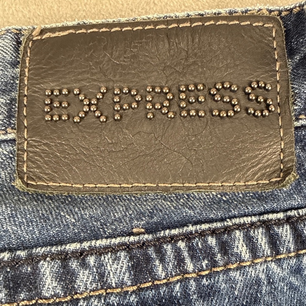 Express Jeans Rocco Mens 34x30 Blue Slim Low Rise Wide Boot Embroidered Lion Y2K - Picture 8 of 8
